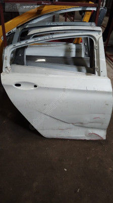 opel insignia sağ arka kapı