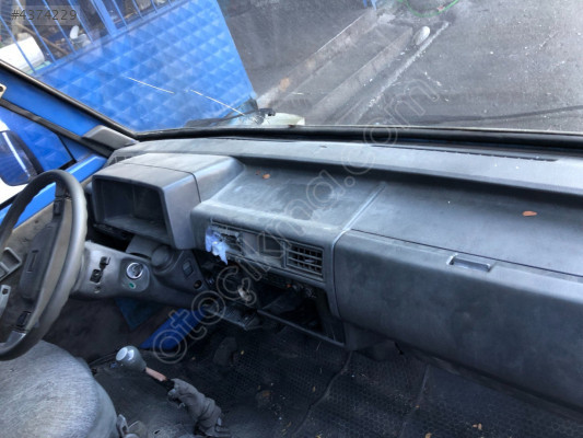 Mazda E2200 1990-1998 Göğüslük