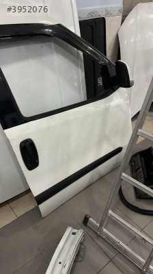 Doblo sağ ön kapı