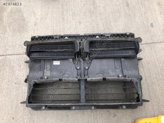 BMW 2 SERİ F45 HAVA KANAL MASKESİ 51437156772-10