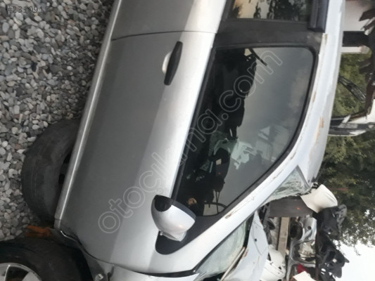 Renault Sembol Sağ ön kapi