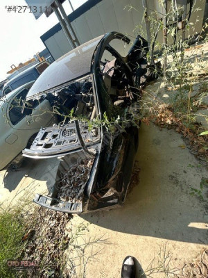 MERCEDES W204 C180 SAĞ ARKA KESME ÇAMURLUK OTO FEDAİ