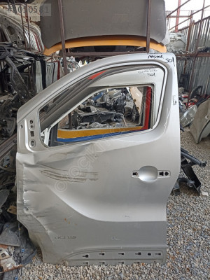Renault Master sol ön kapı
