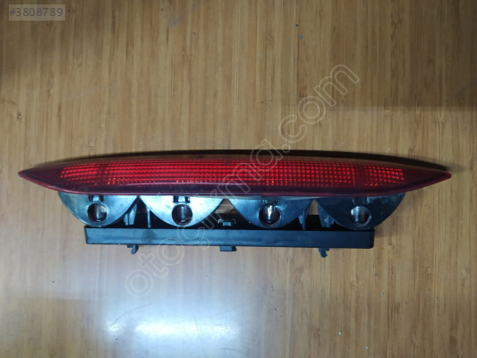 ÇIKMA MİTSUBİSHİ COLT BAGAJ STOP 3. STOP