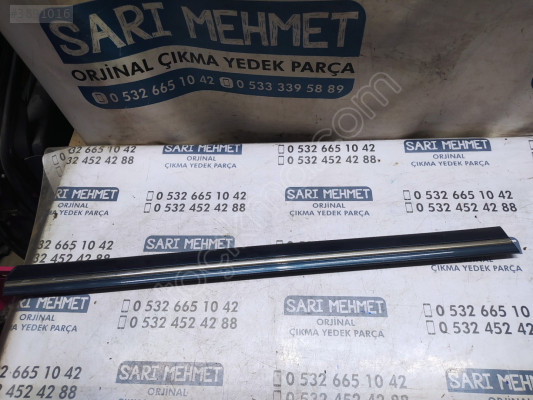 ÇIKMA MERCEDES E-CLASS W210 SOL ÖN KAPI ÇITASI BANDI