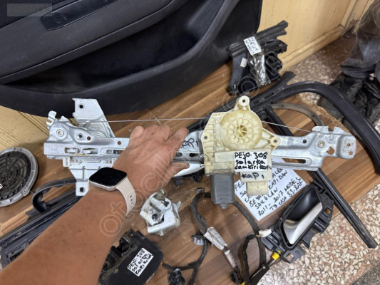 PEUGEOT 308 SOL ARKA KAPI CAM KRİKOSU 2012-2018 MODEL