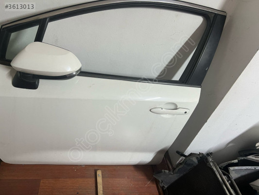 Toyota Corolla 2019 2024 sol ön kapı