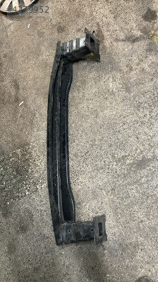 Seat ibiza ön tampon demiri