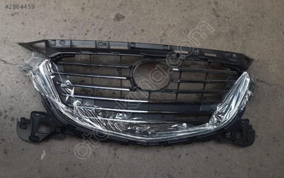 Mazda 3 Ön Panjur