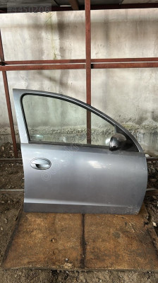 Opel corsa c sağ ön kapı orijinal temiz