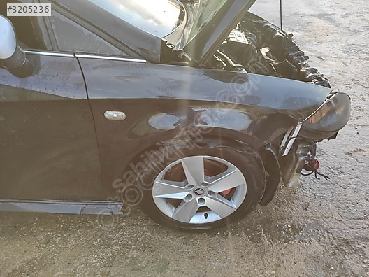 2011 SEAT LEON ÖN SAĞ ÇAMURLUK SİYAH