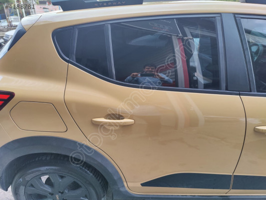 2024 Dacia Sandero SAĞ ARKA KAPI