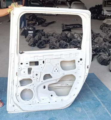 DACİA LODGY BEYAZ SAĞ ARKA KAPI ORJINAL