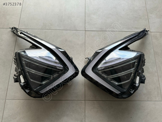 SPORTAGE SAĞ VE SOL TAKIM FAR - 92101R2100 / 92102R2100