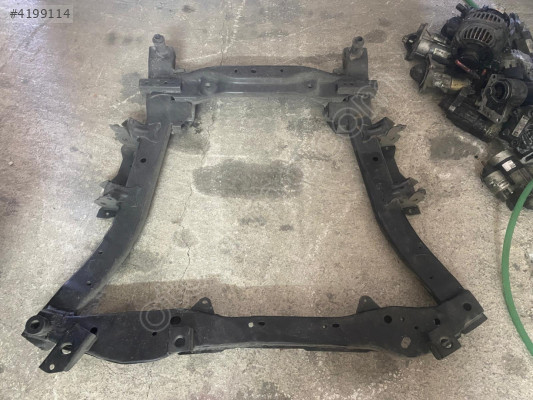 Dacia Duster ön beşik motor traversi 544045767R 2015-2018