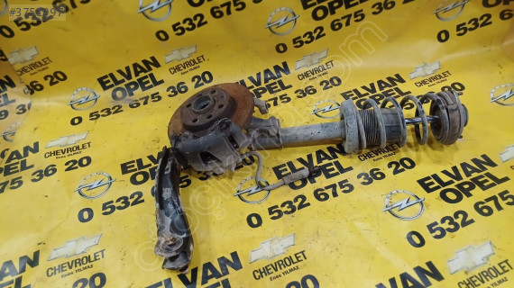 Opel Corsa B Çıkma Sağ Taşıyıcı - GM