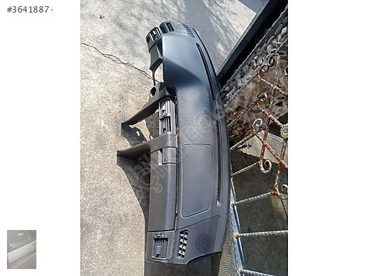 mercedes w210 e200 siyah renk. torpido/ göğüs