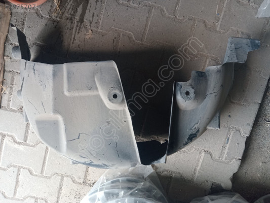 Clio 4 arka davlumbaz sol 767498752R