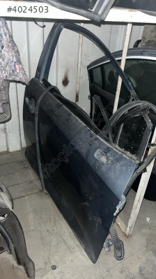 TOYOTA COROLLA SAĞ ÖN KAPI OTO FEDAİ