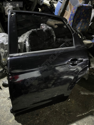 Ford Focus 2.5 sol arka kapı çıkma orijinal