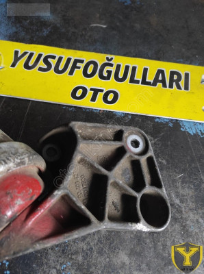 VECTRA SAG MOTOR KULAGİ BRAKETİ ASTRA CORSA MOTOR KULAK