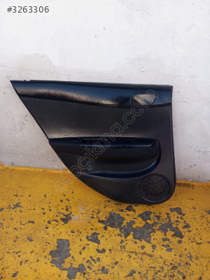 Hyundai İ20 sol arka kapı döşemesi