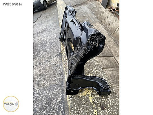 VW Passat 3Q0199315 Model Motor Alt Travers Beşik Parçası