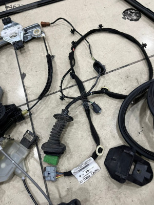 PEUGEOT  301   SOL ÖN  KAPI  TESİSATI