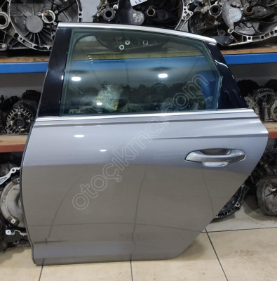 AUDİ A6 SOL ARKA KAPI