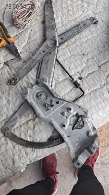 OPEL ASTRA F SAĞ ÖN CAM KRİKO ELEKTRİKLİ.OTO ERKAN ÜNYE