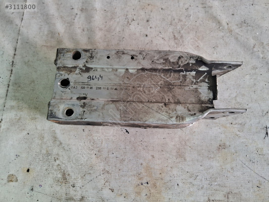 Mercedes E 212 TAMPON BABASI A2126200895