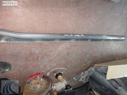 TOYOTA LAND CRUISER 2006 ÇIKMA HAFİF HASARLI SAĞ DIŞ MARŞBEL PLA