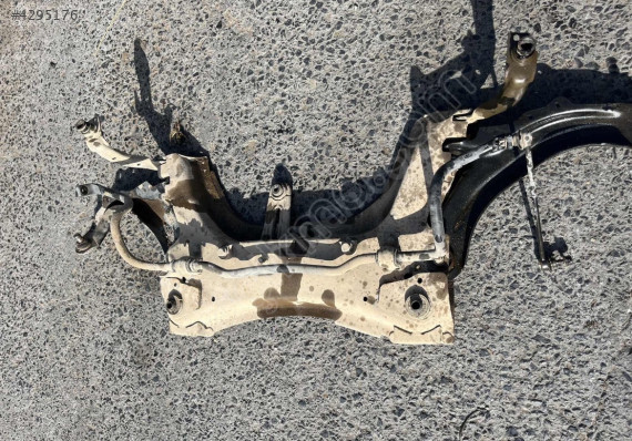 RENAULT MEGANE 2 MOTOR BEŞİĞİ TRAVESİ