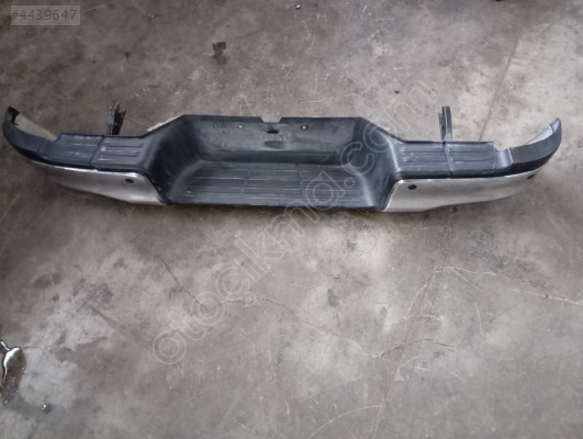 Toyota Hilux revo arka tampon