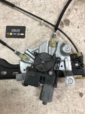 OPEL ASTRA J SOL ÖN CAM MOTORU ÇIKMA ORJİNAL 915367103