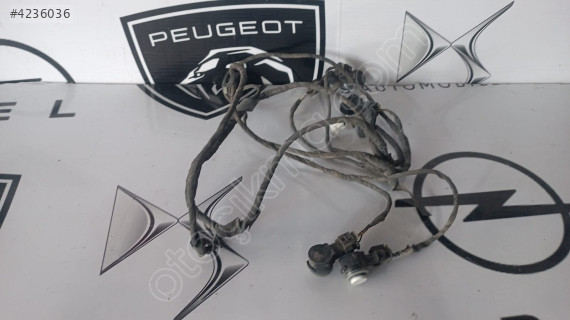 Mercedes C W205 ARKA PARK SENSÖRÜ TESİSATI A2055401900