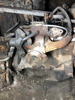 Renault 9 1.4 Emme ve Egzoz Manifoldu