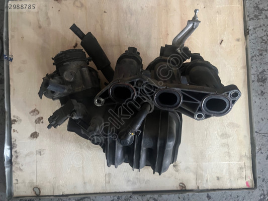 Hyundai i10 1.0 Benzinli Çıkma Emme Manifoldu