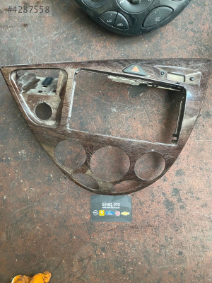 FORD FOCUS 1 GÖĞÜS ÇERÇEVESİ ÇIKMA ORJİNAL