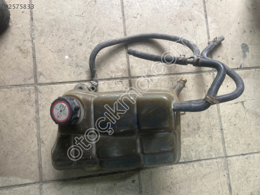Mondeo yedek su deposu