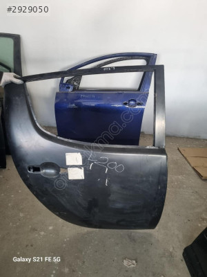 MİTSUBİSHİ L200 SAĞ ARKA KAPI OMY OTO'DAN