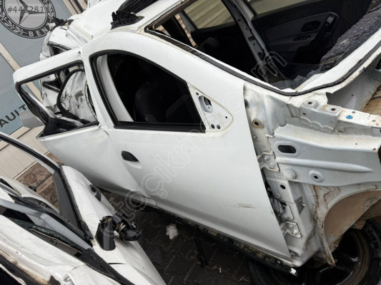 2020 DACİA DUSTER SAĞ ÖN KAPI HATASIZ BEYAZ ORJ ÇIKMA