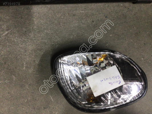 Toyota corolla ön sinyal sag 2000  2002 ARASI
