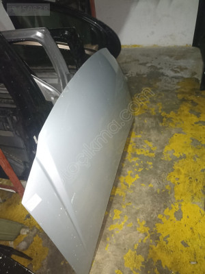 Chrysler voyager ön kaput