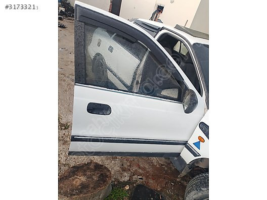 91 ve 95 HYUNDAİ ELANTRA SAĞ ÖN KAPI