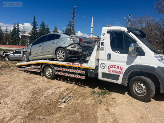 Toyota avensis sol arka kapı