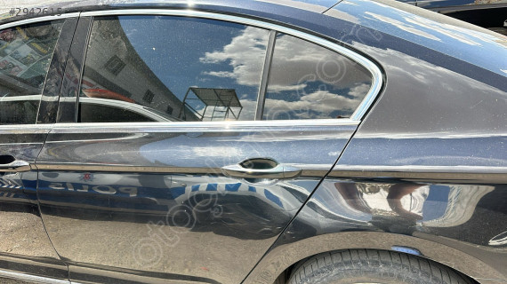 2016-18 model PASSAT b8 sol arka kapı