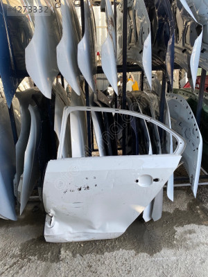 Jetta sol arka kapı