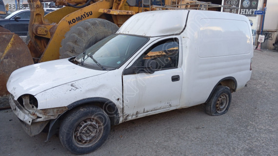 Opel combo b tüm yedek parça ları orjinal çıkma