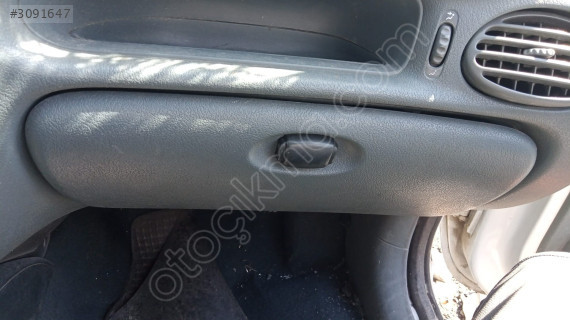 Renault Megane 1 torpido kapak
